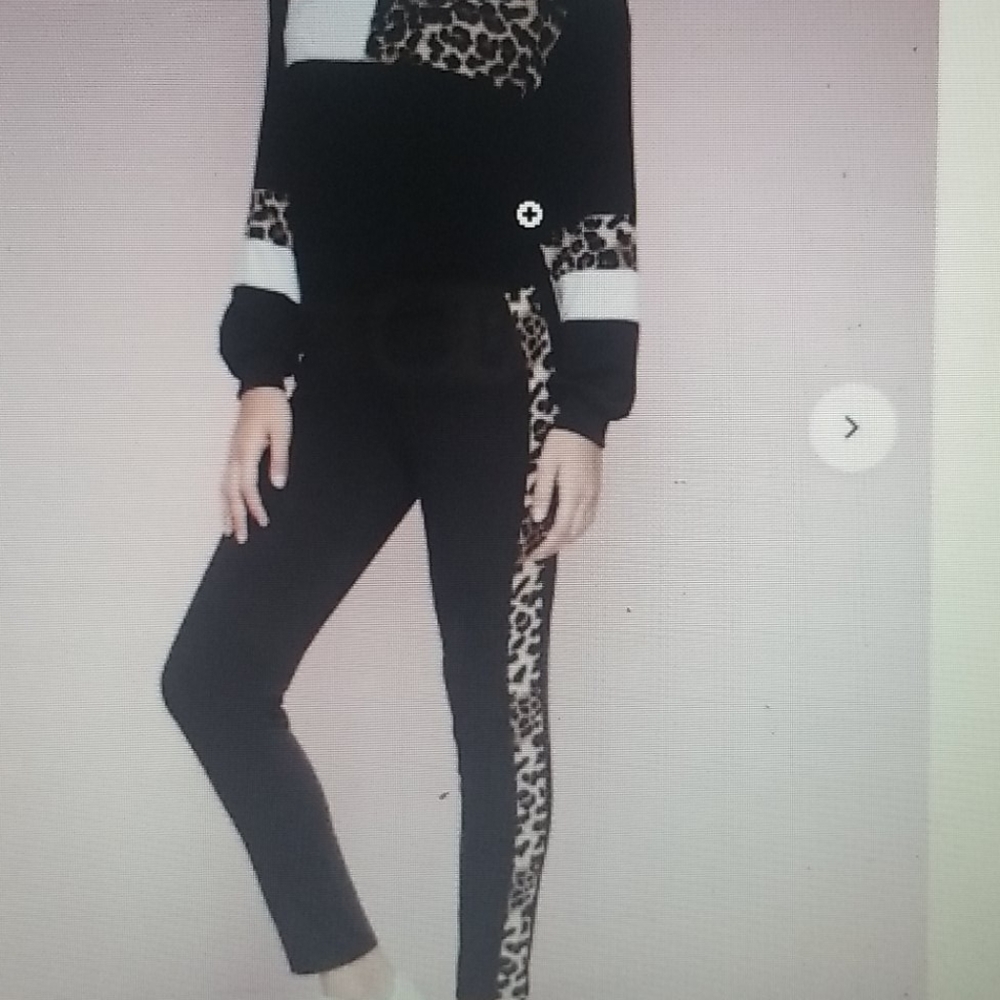 LEOPARD PULLOVER & JOGGERS SET